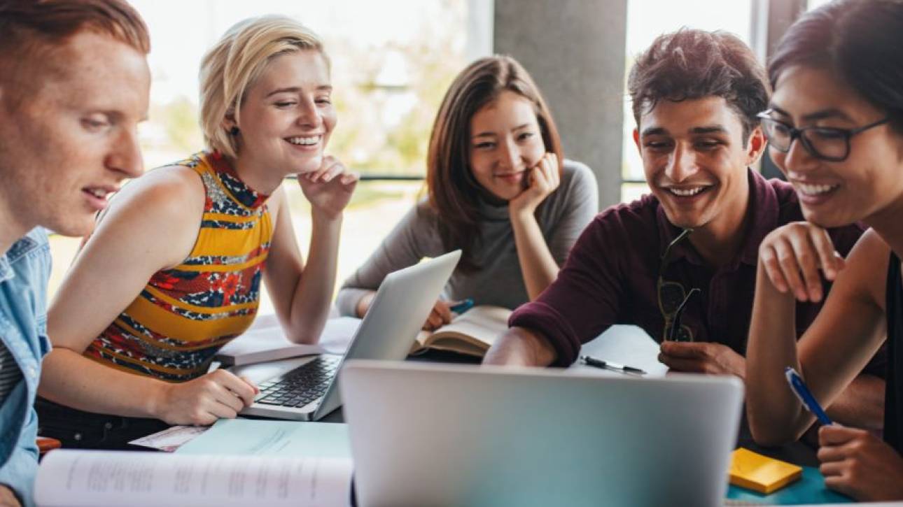 generatie Z: 5 scholieren aan het werk